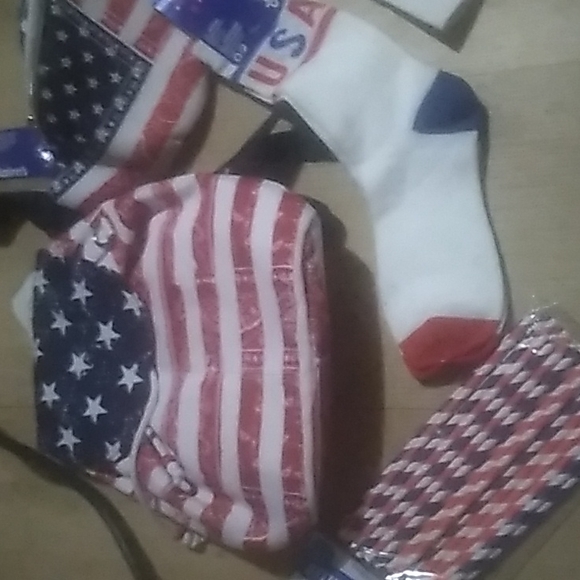 4th of July...Backpack & Fanny pack & Socks and Hat Set - Picture 3 of 4